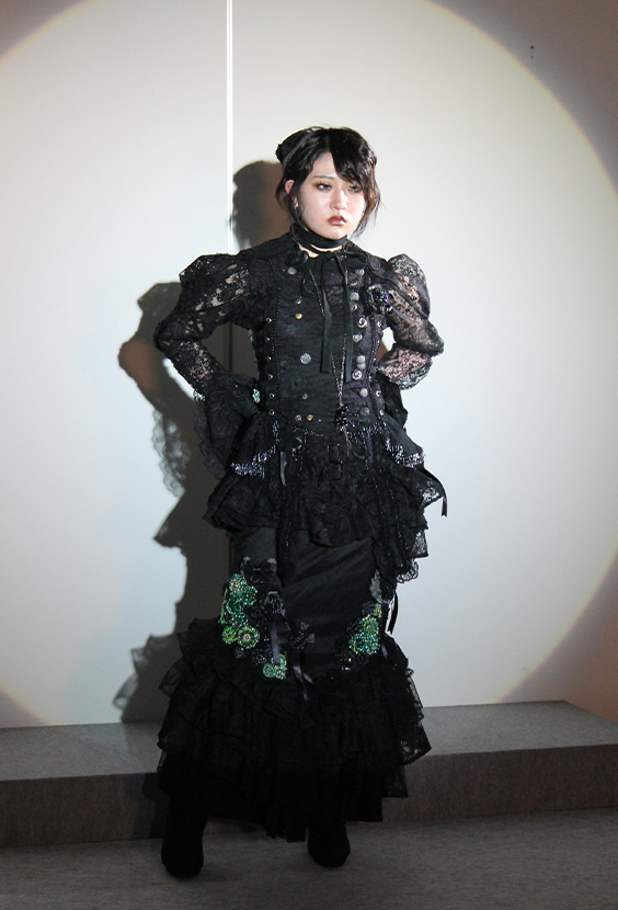 ファッションショー　卒業作品