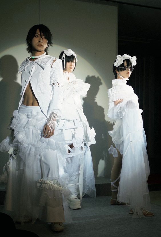 ホワイト　レイヤード