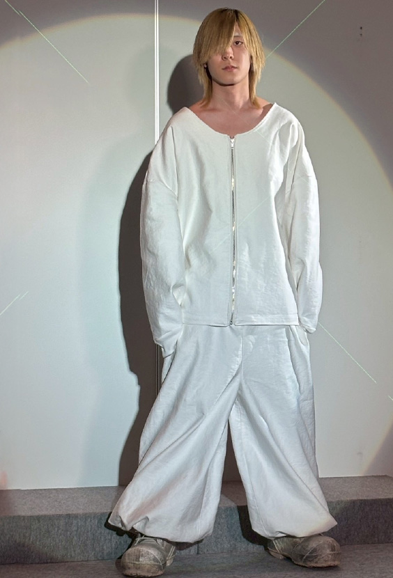 ファッションショー　卒業作品