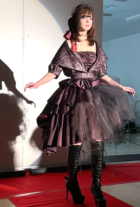 卒業制作　ファッションショー　チュール